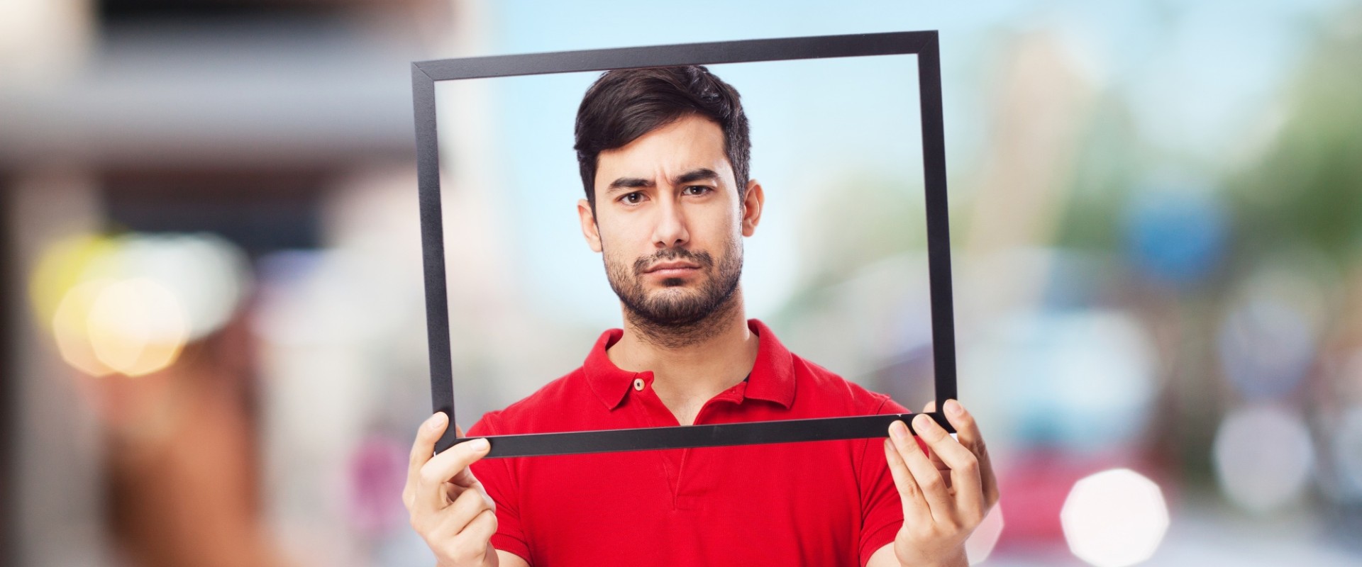 How to professionally introduce yourself in an interview?