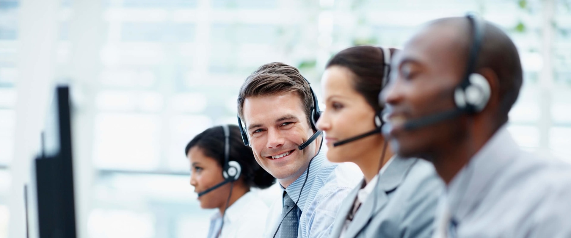 The Ultimate Guide to Help Desk and Support Call Centers