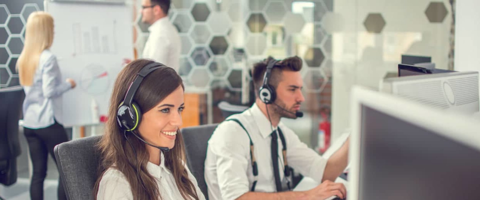 What are the duties of a call center?