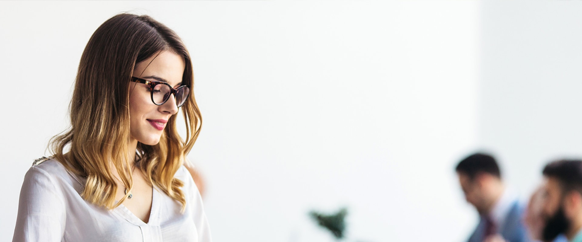 What is the service level 80 20 in a call center?