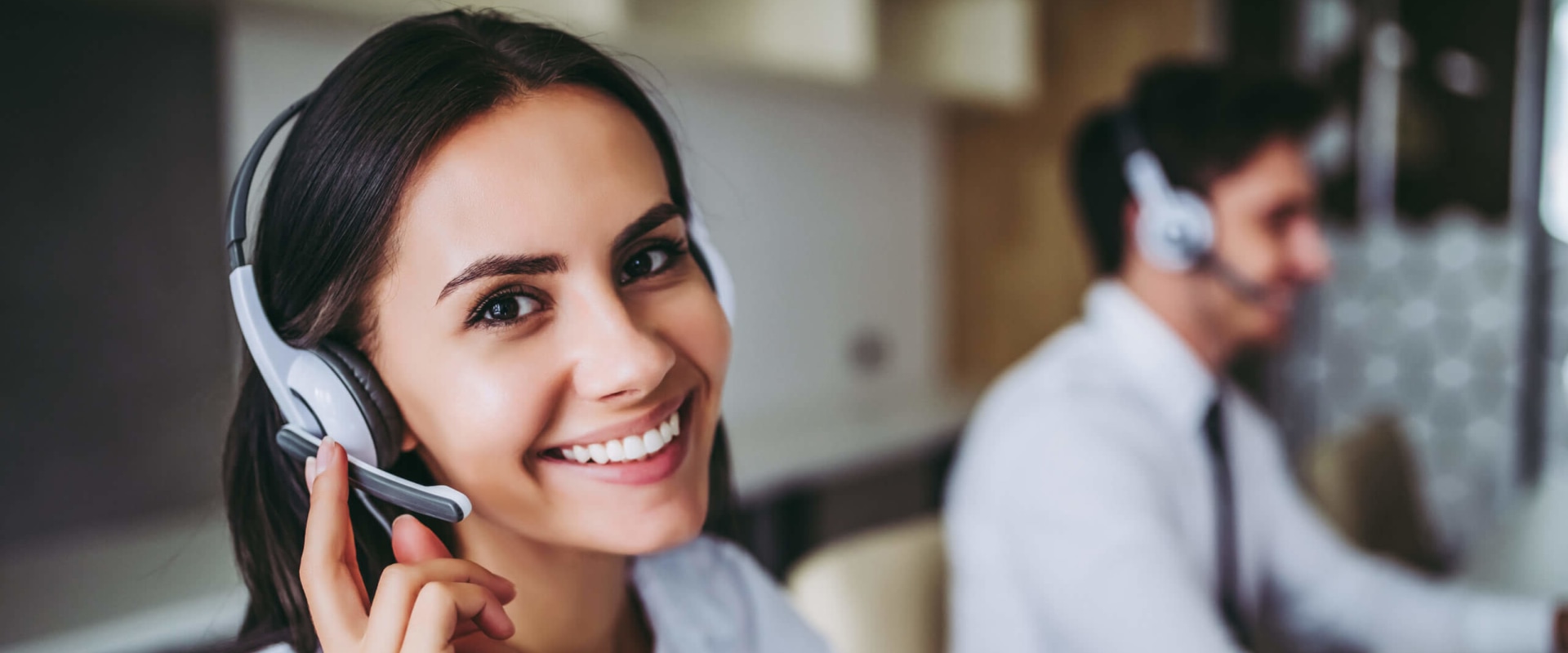What are the seven important call center skills every agent should have?