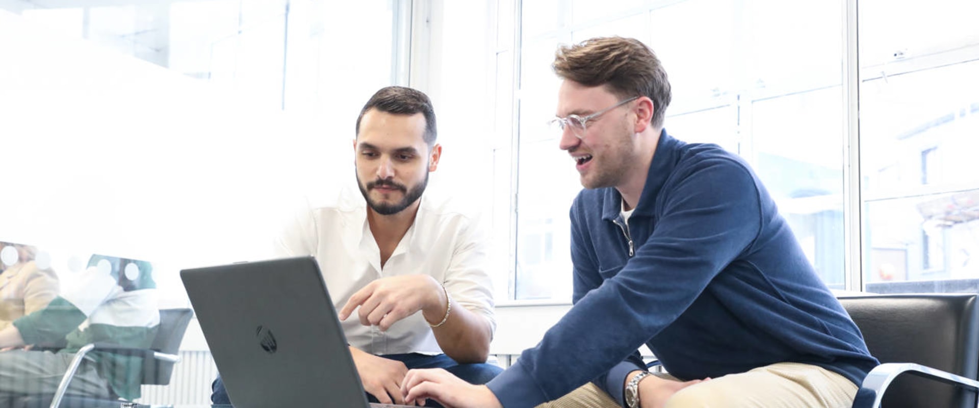 Are job description and job responsibilities the same?