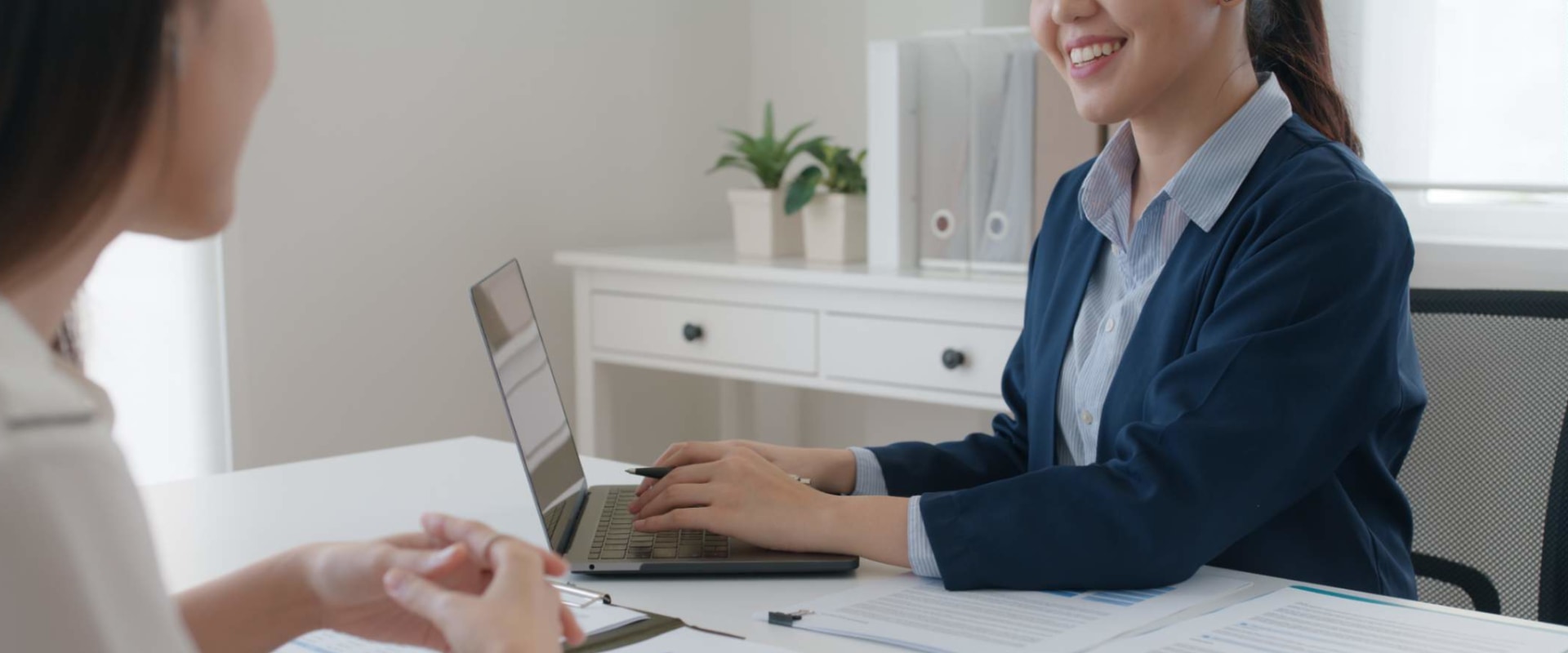 What is an example of a job description?