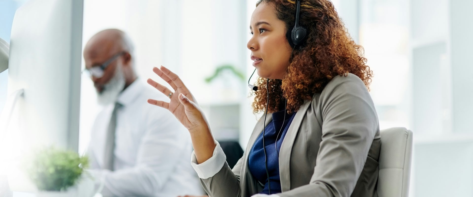 What call center job pays the most?