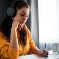 How does working at a call center work?